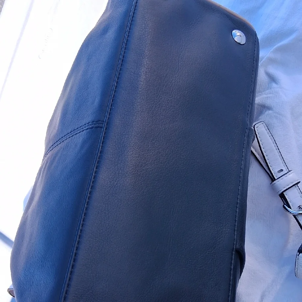 Coach Black Leather Tote with Cream and Tan Trim - Picture 6 of 11